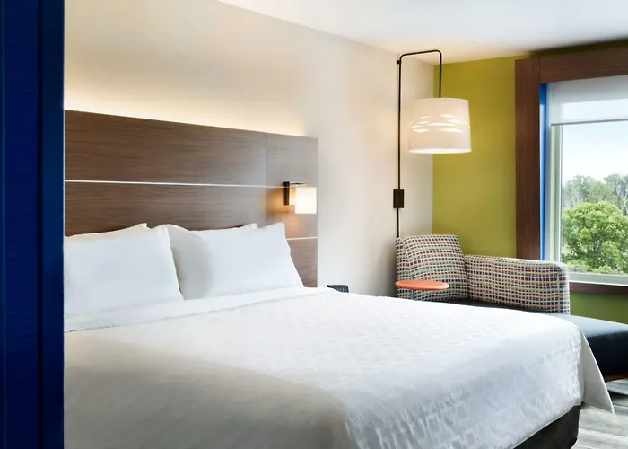 Holiday Inn Express - Alliance By Ihg